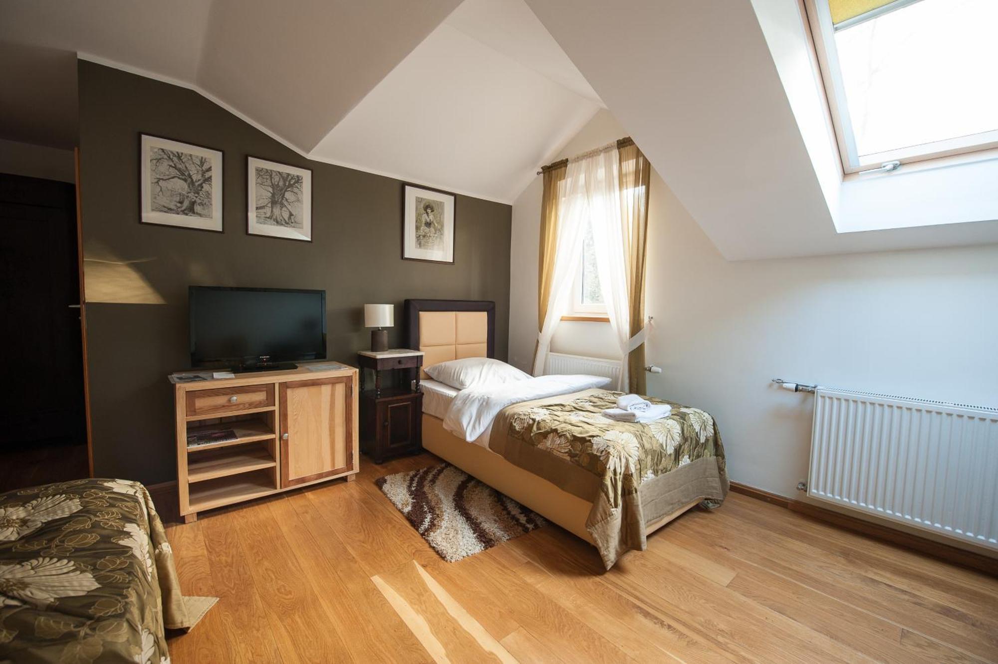 Siedem Drzew Hotel Biskupice  Room photo